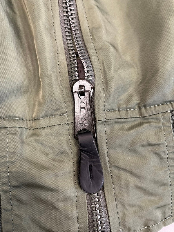 アルファインダストリーズ ALPHA INDUSTRIES ×TOP GUN トップガン  MA-1 フライトジャケット AA050728-1 ジャケット カーキ Mサイズ 101MT-4953