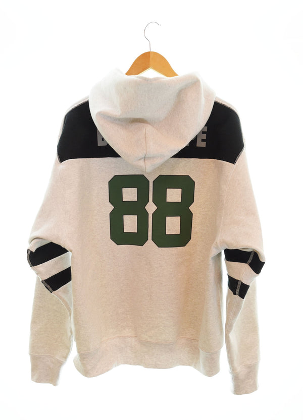 A BATHING APE フード付きパーカーとスウェットパンツセット A BATHING APE フード付きパーカーとスウェットパンツセット