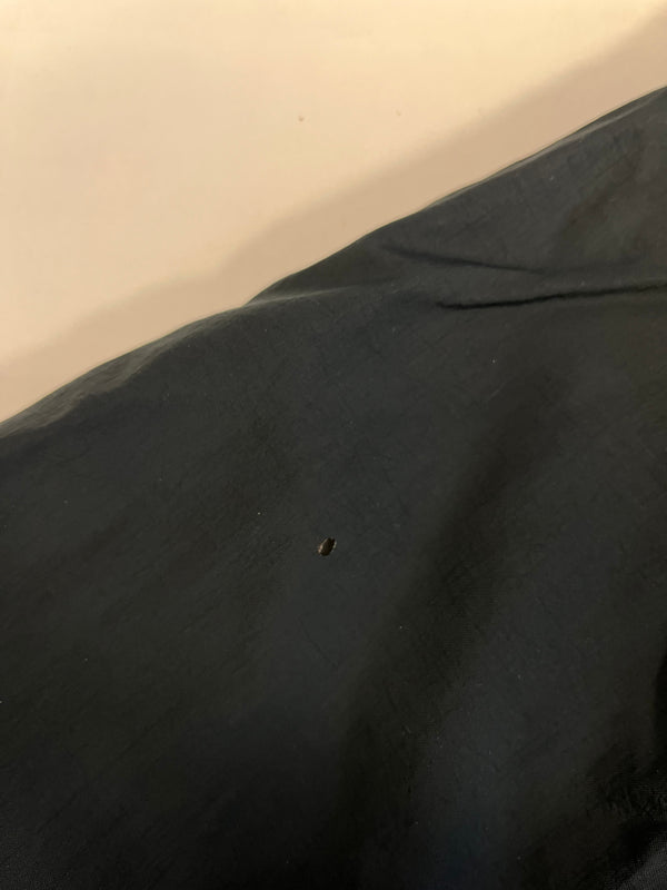 US US古着 Chicago Bulls シカゴ ブルズ 中綿ジャケット 赤 黒 ジャケット ブラック 101MT-5390