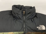 ザノースフェイス THE NORTH FACE NOVELTY NUPTSE JACKET ノベルティー ヌプシ ダウンジャケット TNF カモ KHAKI 緑 ND92235  ジャケット ロゴ カーキ Lサイズ 104MT-688