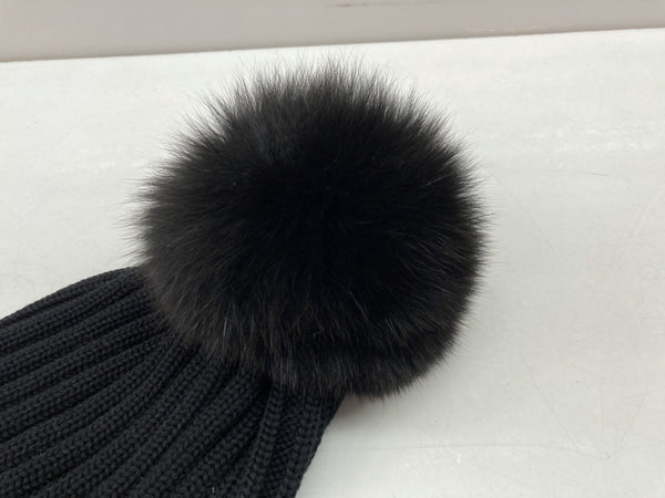 モンクレール MONCLER KNIT CAP ニット帽 ビーニー ファー付 キッズ ベビー 黒 C2-093-00219-00-03510 帽子 レディース帽子 ニット帽 ロゴ ブラック フリーサイズ 104H-25