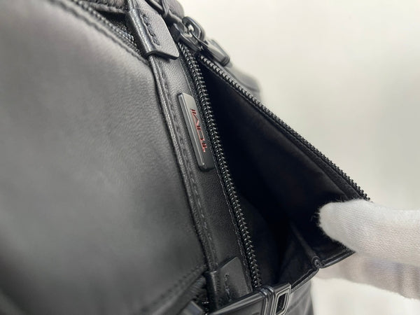 トゥミ TUMI インターナショナル・オーガナイザー・ブリーフ  レザー バッグ メンズバッグ ビジネスバッグ・ブリーフケース ブラック 101bag-207