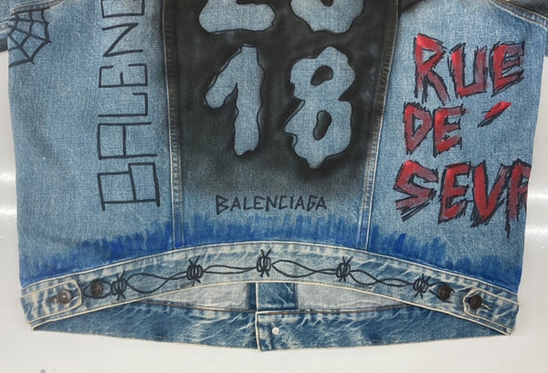 バレンシアガ BALENCIAGA 18AW GRAPHIC DENIM JACKET グラフィック デニム ジャケット Gジャン オーバーサイズ インディゴ 青 534556 TBP33 サイズ 44 ジャケット 総柄 ブルー 104MT-1857