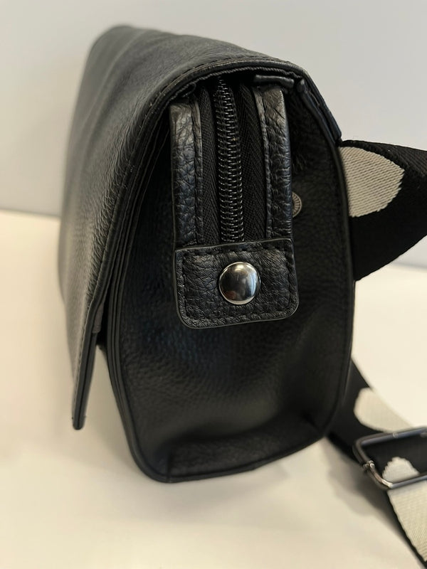 イアパピヨネ ear PAPILLONNER ワイドテープショルダーバッグ 黒無地×ダルメシアン柄テープ レザーバッグ バッグ レディースバッグ ショルダーバッグ・メッセンジャーバッグ ブラック 101bag-194