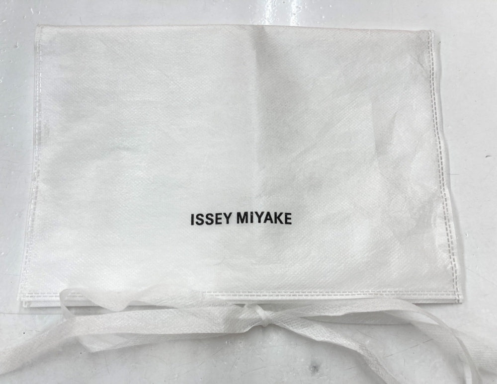 イッセイミヤケ ISSEY MIYAKE プリーツプリーズ PLEATS PLEASE