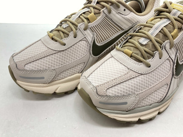 ナイキ NIKE 23年製 ZOOM VOMERO 5 LIGHT BONE ズーム ボメロ ライト ボーン ランニング シューズ 緑 FV0397-001 メンズ靴 スニーカー カーキ 26cm 104-shoes533