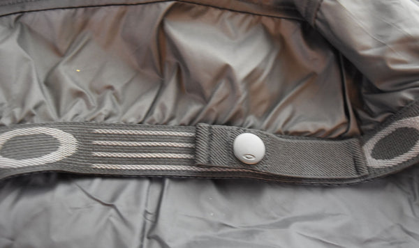 オークリー OAKLEY UNBOUND GORE-TEX SHELL JACKET BLACKOUTゴアテックス 撥水 シェル スノーボード ジャケット FOA406111 ジャケット ブラック Lサイズ 103MT-2680