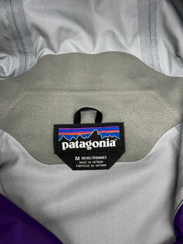 パタゴニア Patagonia TORRENT SHELL RAIN JACKET トレント シェル レイン ジャケット ジップアップ マウンテン パーカー 紫 85240FA20 ジャケット ロゴ パープル Mサイズ 104MT-1778