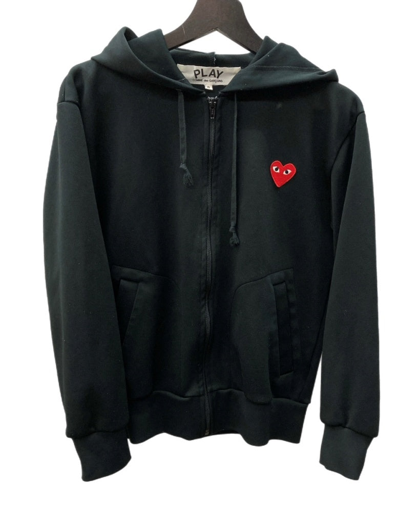 コム・デ・ギャルソン　PLAY ブラック ハート刺繍 ジップパーカー コム・デ・ギャルソン PLAY ブラック ハート刺繍 ジップパーカー 楽天