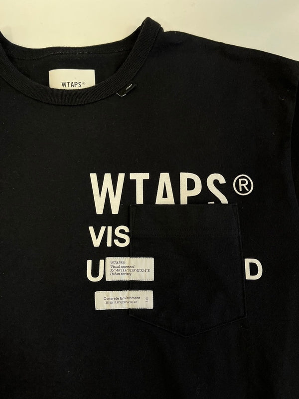 ダブルタップス WTAPS ロゴプリントTシャツ ポケットTシャツ 黒 211ATDT-CSM12 サイズ03 Tシャツ ブラック 101MT-5211