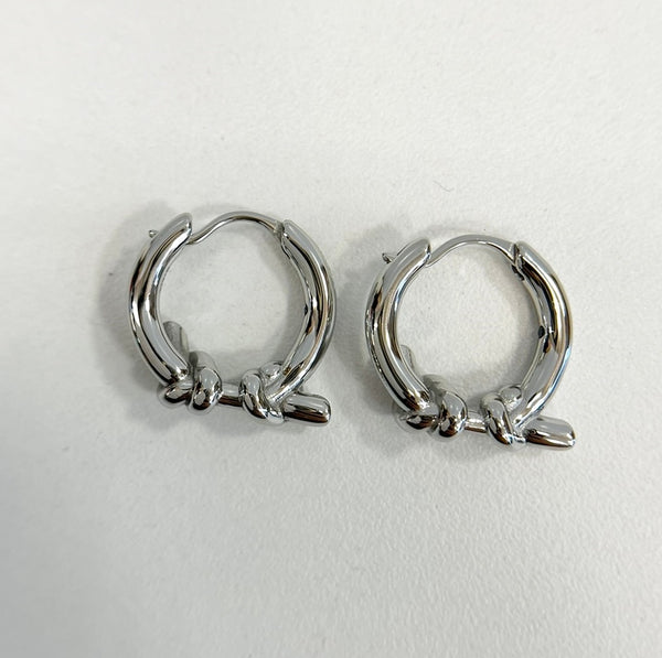 ディーゼル DIESEL Stainless Steel single hoop knot earring フープピアス メンズ ユニセックス DX144700DJW レディースジュエリー・アクセサリー ピアス シルバー 101G-201