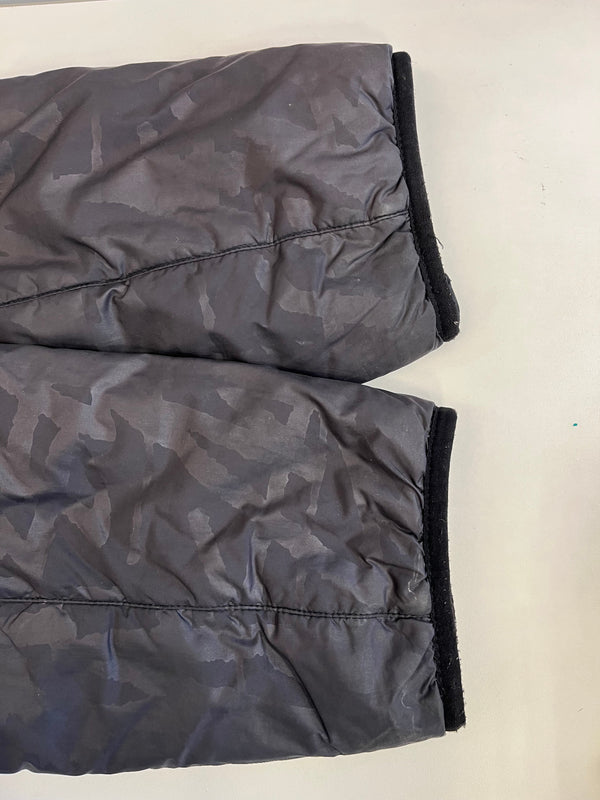 ステューシー STUSSY ロゴ総柄 無地 リバーシブル パフジャケット 中綿ジャケット 黒 ジャケット ブラック Lサイズ 101MT-5411