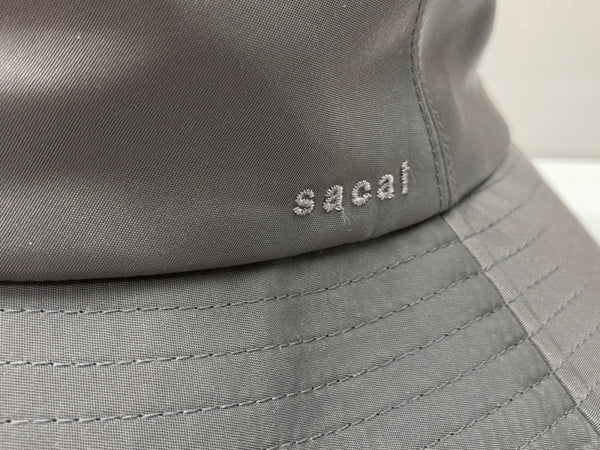サカイ sacai 23SS NYLON TWILL DOUBLE BRIM HAT ナイロン ツイル ダブル ブリム ハット バケハ 帽子 灰 23-0599S 帽子 メンズ帽子 ハット ロゴ グレー 104H-63