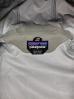 パタゴニア Patagonia 20AW TORRENTSHELL 3L MOUNTAIN PARKA トレントシェル マウンテン パーカー ジップアップ アウター ジャケット 黒 85240FA20 ジャケット ロゴ ブラック Lサイズ 104MT-2246