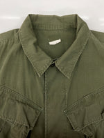 ミリタリー Military US ARMY JUNGLE FATIGUE JACKET ジャングル ファティーグ ジャケット ヴィンテージ 米軍 軍物 シャツ 緑 ジャケット 無地 カーキ Mサイズ 104MT-1762