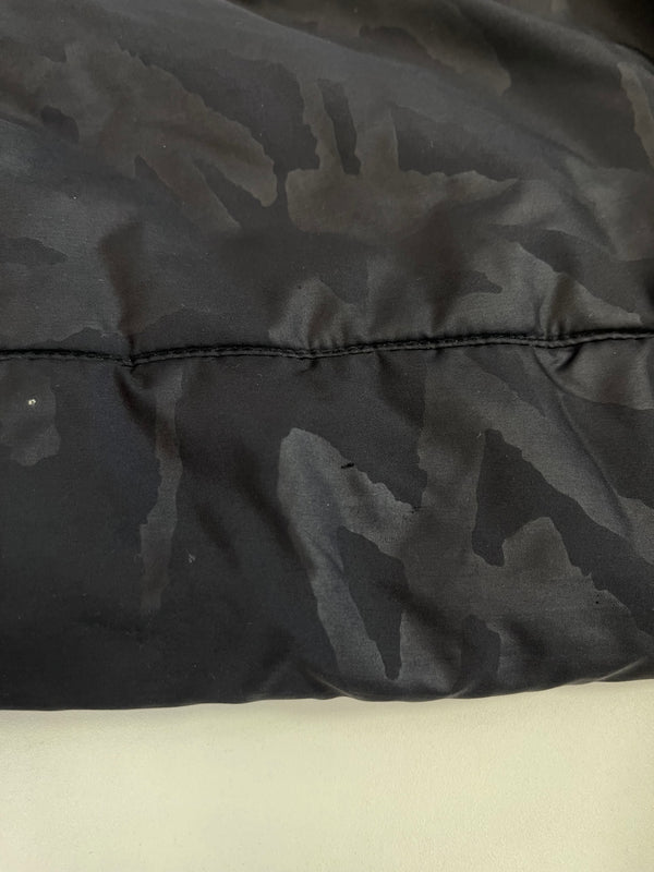 ステューシー STUSSY ロゴ総柄 無地 リバーシブル パフジャケット 中綿ジャケット 黒 ジャケット ブラック Lサイズ 101MT-5411