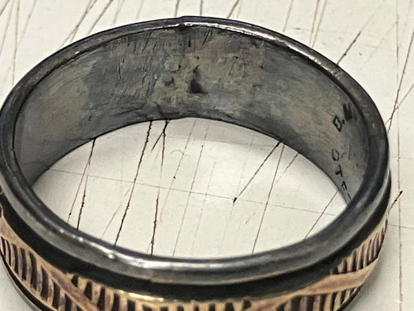 INDIAN JEWELRY ブルースモーガン Bruce Morgan ナバホ族 Navajo スタンプワーク コンビ メンズジュエリー・アクセサリー インディアンジュエリー 指輪・リング シルバー 101goods-193