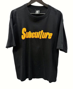 サブカルチャー Subculture SS PRINT TEE プリント Tシャツ クルーネック フロントロゴ 半袖カットソー 黒 - 3 Tシャツ プリント ブラック 104MT-216