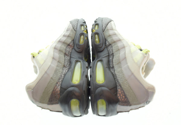 ナイキ NIKE AIR MAX 95 エアマックス 95 スニーカー 白 759986-071 レディース靴 スニーカー ホワイト 24.5cm 103S-623