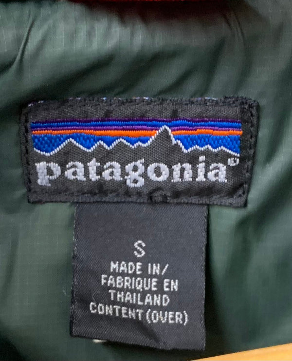 パタゴニア PATAGONIA 01年製 Puff Jacket パフジャケット ナイロンパフィージャケット 83990 ジャケット ロゴ レッド Sサイズ 201MT-2331