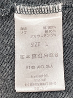 ウィンダンシー WIND AND SEA SEA CHENILLE EMB SULFUR CREW NECK  スウェット トレーナー ウォッシュ加工 灰色 WDS-O-SIG-24-Q2-CS-01 スウェット 刺繍 グレー Lサイズ 104MT-1569