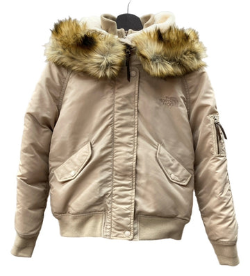 ザノースフェイス THE NORTH FACE 韓国限定ライン WHITE LABEL ホワイトレーベル DOWN JACKET ダウン 二重ジッパー ミドル丈 フード FUR ファー BEIGE NYJ1DH83 ジャケット ロゴ ベージュ 90(M) 104LT-120