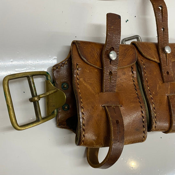 【曜日割引対象外】 ヴィンテージ vintage スウェーデン軍 バンダリアポーチ 5連 カオスポーチ レザー バッグ メンズバッグ ボディバッグ・ウエストポーチ ブラウン 201goods-753 VB