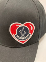 モンクレール MONCLER ハートロゴ ベースボールキャップ 黒 帽子 メンズ帽子 キャップ ブラック 101hat-93