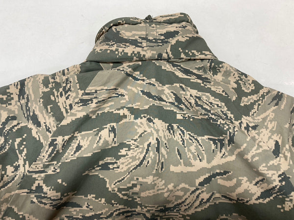 ミリタリー Military Item U.S.ARMY APECS GORE-TEX PARKA ゴアテックス デジタルカモ カモ柄 SMALL-REGULER ジャケット カモフラージュ・迷彩 カーキ 104MT-1043
