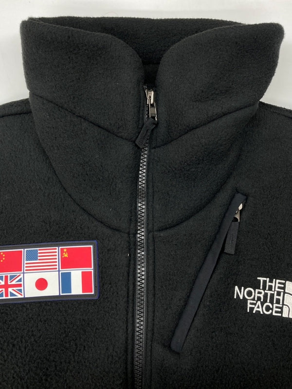 ザノースフェイス THE NORTH FACE TRANS ANTARCTICA FLEECE JACKET トランス アンターティカ フリース ジャケット ジップアップ 国旗 アウトドア 黒 NA72235 ジャケット ロゴ ブラック Mサイズ 104MT-2191