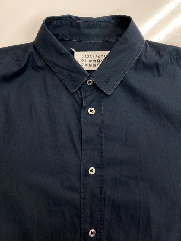 メゾンマルジェラ Maison Margiela BUTTONDOWN SHIRT ボタンダウン シャツ ここのえ期 長袖 紺 サイズ 46 長袖シャツ 無地 ネイビー 104MT-2135