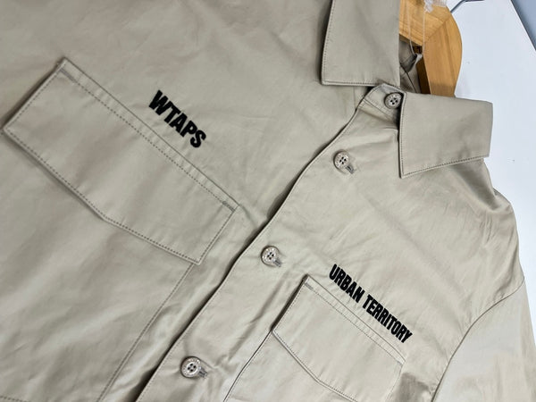 ダブルタップス WTAPS WTAPS BUDS/SS/COTTON.TWILL 半袖 ワークシャツ ロゴ刺繍  221BRDT-SHM06 サイズ 03 半袖シャツ ロゴ ベージュ 101MT-4467
