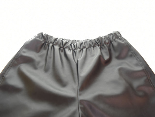 エムエムシックス MM6 Maison Margiela 22ss フェイクレザークロップドパンツ メゾンマルジェラ S52KA0333 ボトムスその他 ブラック 103LB-8