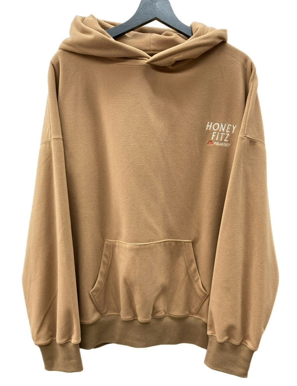 ハニーフィッツ HONEY FITZ POLARTECシリーズ FLEECE フリース プルオーバー パーカー フーディー ロゴ 刺繍 日本製 BEIGE BROWN ブラウン 茶色 パーカ ワンポイント ベージュ Lサイズ 104MT-1881