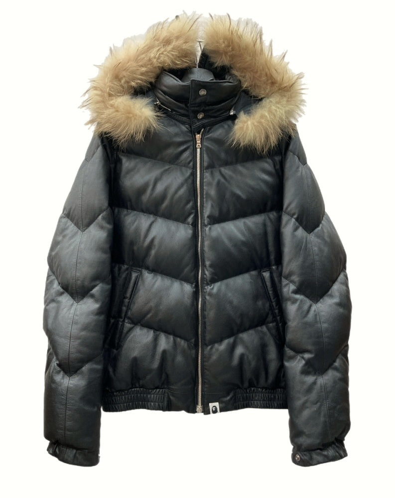 アベイシングエイプ A BATHING APE LEATHER DOWN JACKET レザー ダウン ジャケット アウター ファー 黒 ジャケット  無地 ブラック Mサイズ 104MT-858 | 古着通販のドンドンサガール