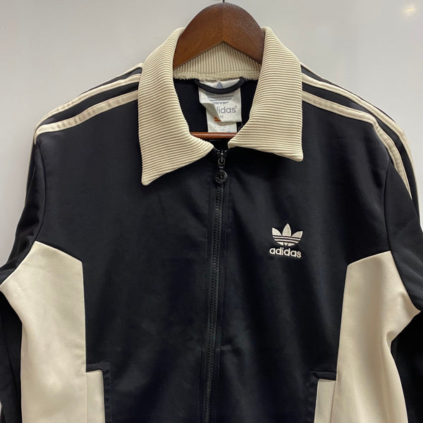 【曜日割引対象外】 アディダス adidas 襟付き ジャージ 復刻 トラックジャケット ジャージ ホワイト Mサイズ 201MT-4705 VB