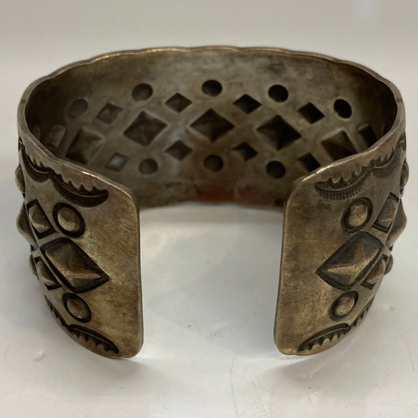 【曜日割引対象外】 【中古】インディアンジュエリー INDIAN JEWELRY Mike Thompson Sterling Silver Bracelet Navajo メンズジュエリー・アクセサリー バングル シルバー 201goods-587 VB
