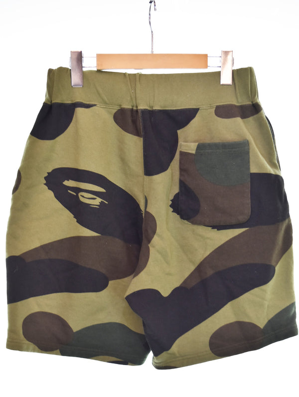 アベイシングエイプ A BATHING APE カモ柄 スウェットショートパンツ 001SPH801009M ハーフパンツ マルチカラー Mサイズ 103MB-628