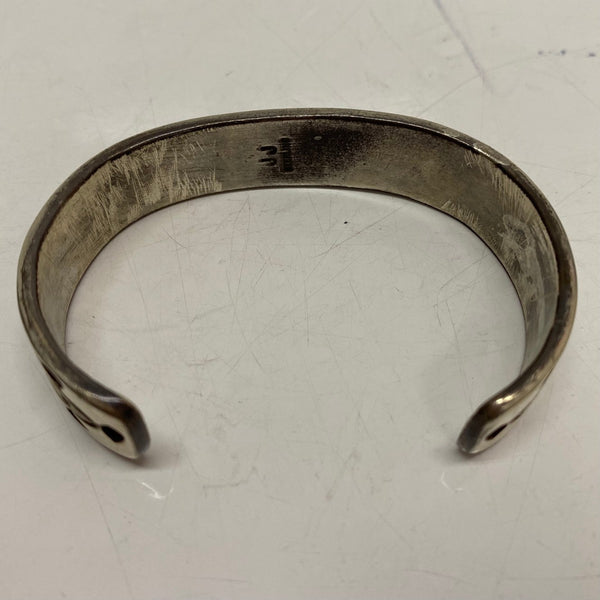 【曜日割引対象外】 【中古】インディアンジュエリー INDIAN JEWELRY ホピ族 JJ 刻印 メンズジュエリー・アクセサリー バングル シルバー 201goods-675 VB