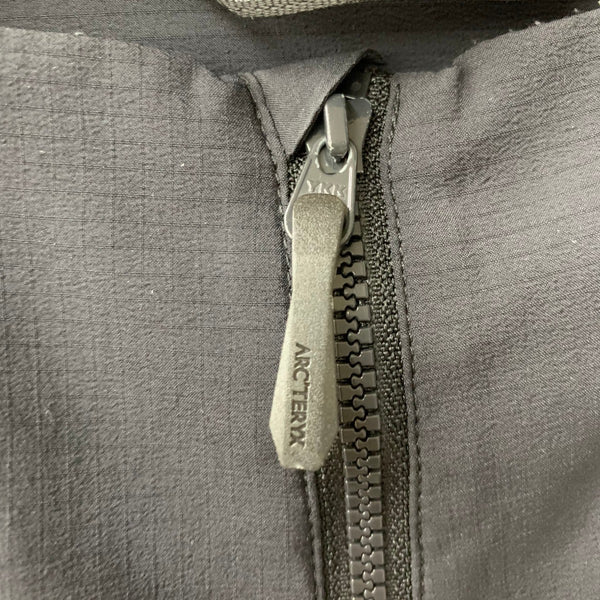 アークテリクス ARC'TERYX SQUAMISH HOODY 25172-121320 ジャケット ブラック Mサイズ 201MT-4262