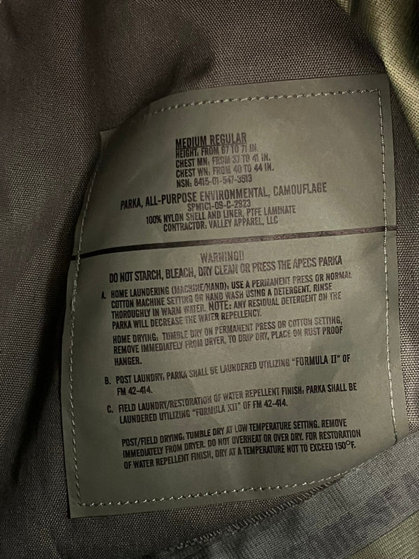 ミリタリー military DEAD STOCK US ARMY ECWCS GEN2 LEVEL5 ACU ゴアテックスパーカー GORE-TEX 迷彩 ミリタリー ジャケット UCP デジカモ 米軍 ソフトシェル ジャケット  MEDIUM-REGULAR ジャケット カーキ Mサイズ 101MT-4910