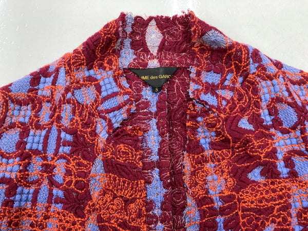 コムデギャルソン COMME des GARCONS 00s アクリルニットジャケット ウール混 異素材 ボタンレス 内ポケット 刺繍 RED 赤 ORANGE オレンジ PURPLE パープル 紫 GM-J011 ジャケット 総柄 マルチカラー Sサイズ 104LT-130