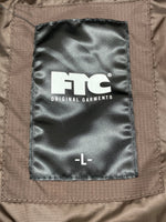 エフティーシー FTC PERTEX NYLON LIGHT JACKET パーテックス ナイロン ライト ジャケット 茶 FTC025AWJ12 ジャケット ロゴ ブラウン Lサイズ 104MT-2300