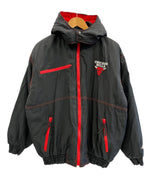 US US古着 Chicago Bulls シカゴ ブルズ 中綿ジャケット 赤 黒 ジャケット ブラック 101MT-5390