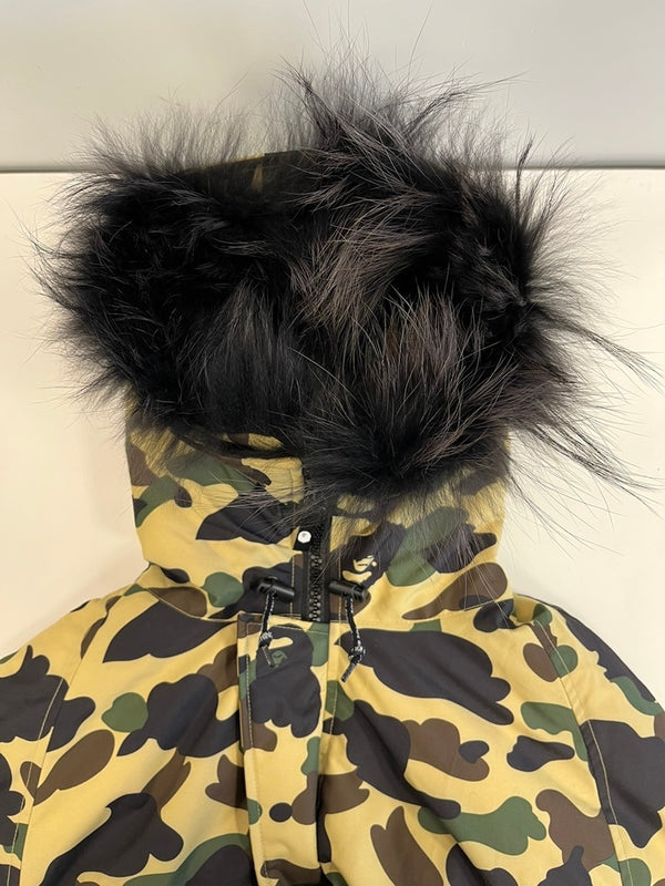 ア ベイシング エイプ A BATHING APE 1st CAMO FUR DOWN 1st カモ ファーダウンジャケット カモフラ柄 ボンバージャケット 001HJE801015X ジャケット マルチカラー Lサイズ 101MT-5258
