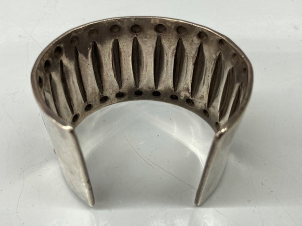 ファンタスティックマン FANTASTIC MAN Wide Silver Bangle ワイド シルバー バングル スタッズ エンボス ブレスレット 925 銀 メンズジュエリー・アクセサリー バングル 無地 シルバー 104A-33