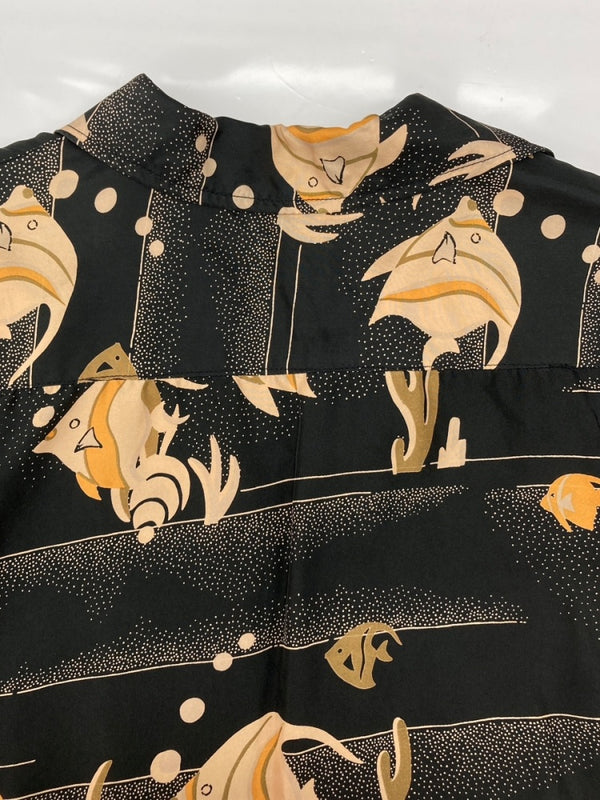 サンサーフ SUN SURF S/S SPECIAL EDITION ALOHA KIHI KIHI アロハ シャツ キヒ キヒ ハワイアン 半袖 開襟 魚 海 黒 SS30210 半袖シャツ 総柄 ブラック Sサイズ 104MT-1710