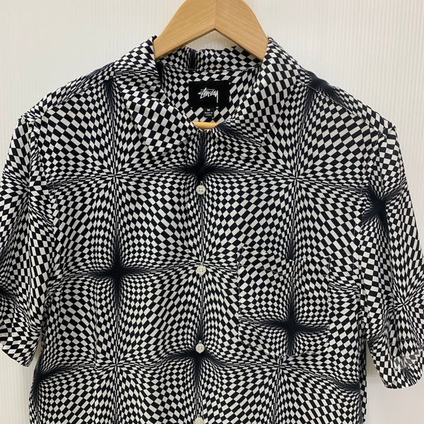 ステューシー STUSSY Psychedelic Checker Shirt 半袖シャツ ホワイト Mサイズ 201MT-3906
