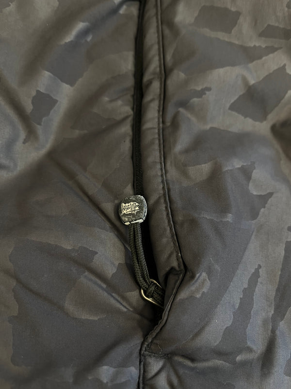 ステューシー STUSSY ロゴ総柄 無地 リバーシブル パフジャケット 中綿ジャケット 黒 ジャケット ブラック Lサイズ 101MT-5411