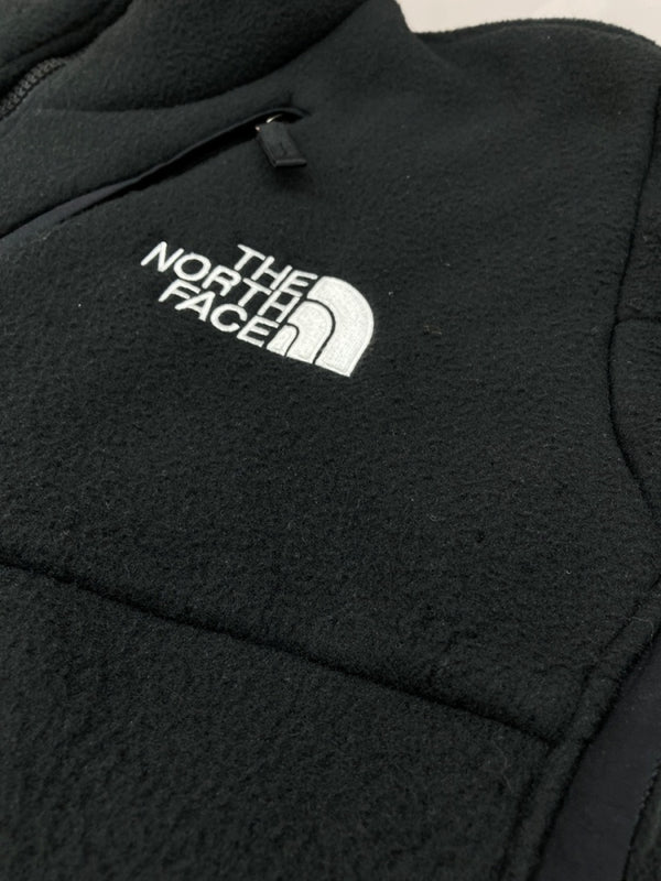 ザノースフェイス THE NORTH FACE TRANS ANTARCTICA FLEECE JACKET トランス アンターティカ フリース ジャケット ジップアップ 国旗 アウトドア 黒 NA72235 ジャケット ロゴ ブラック Mサイズ 104MT-2191